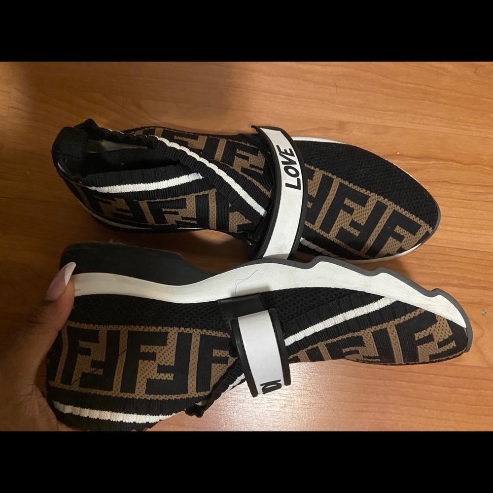 Fendi Rokoko - Picture 2 of 3